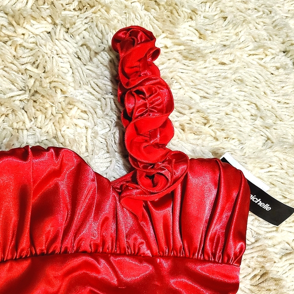 *NEW* My Michelle Juniors' One Strap Dress - Picture 3 of 12